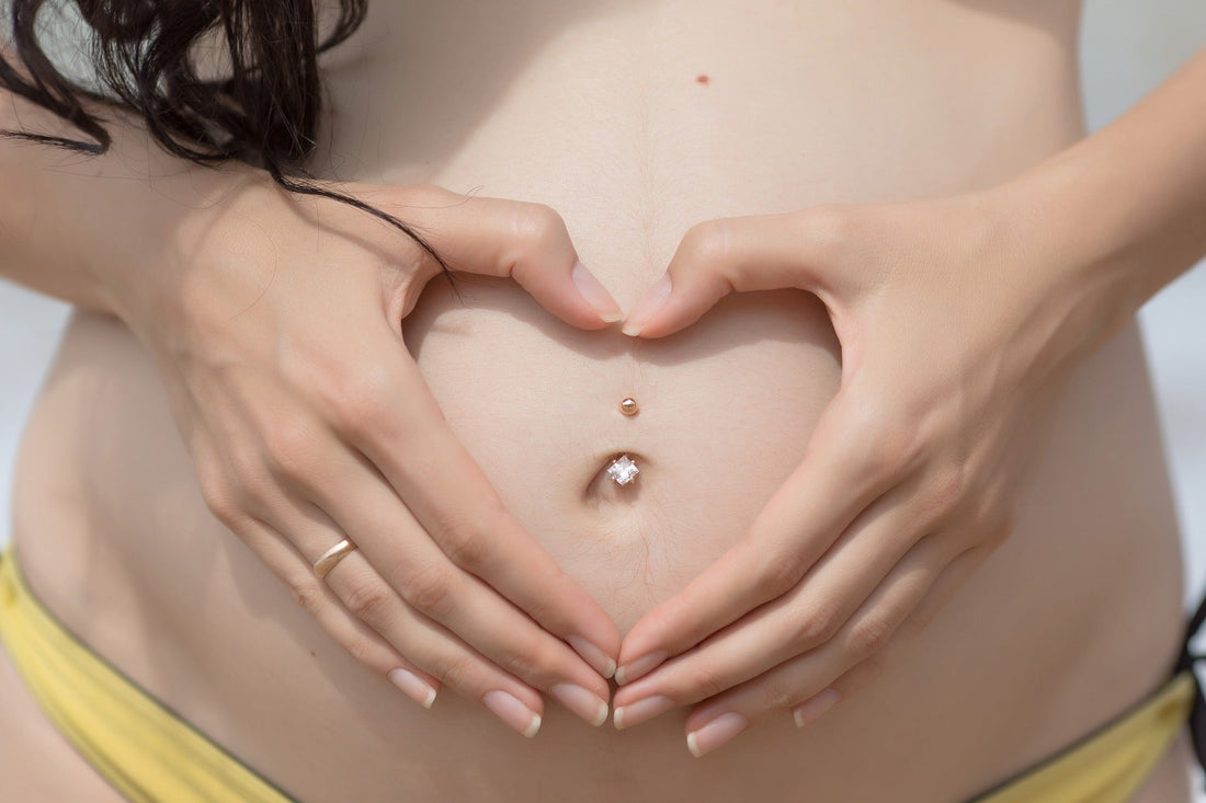 Bauchnabelpiercing in der Schwangerschaft: alles was du wissen musst