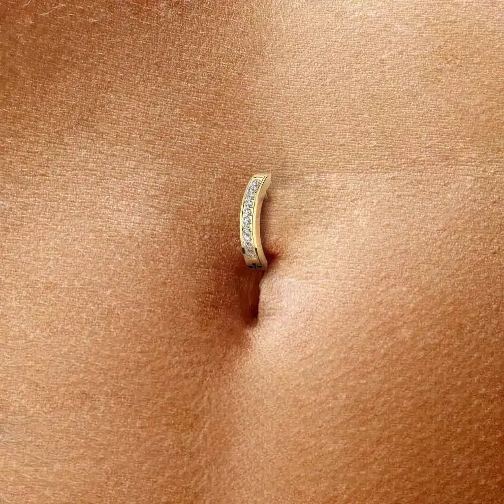 Bauchnabelpiercing Ring aus Titan mit Kristallen